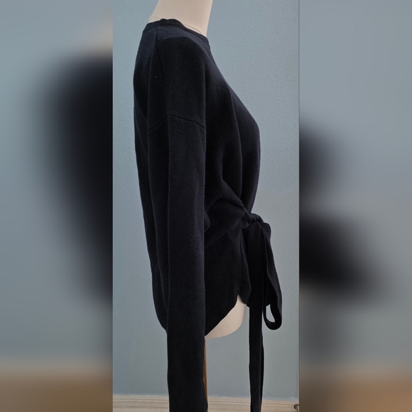 Modern Citizen Crew Neck Nara Sweater - Picture 6 of 9